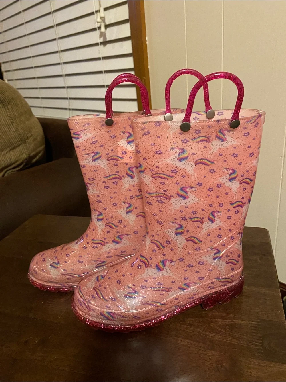 Girls rain boots size13/1